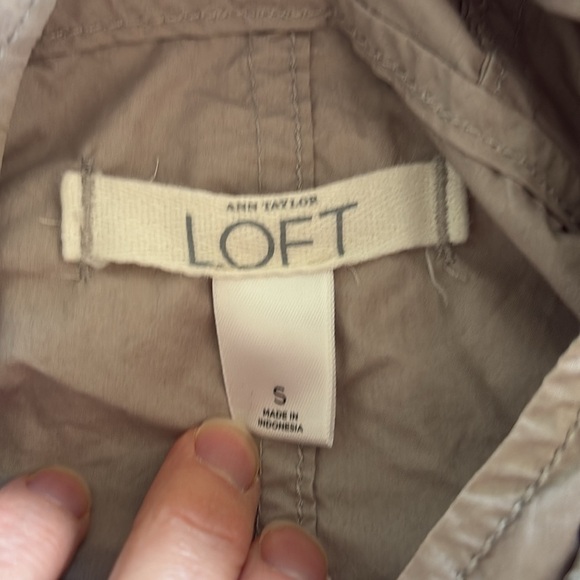 Ann Taylor Loft Beige Twill Utility Jacket hooded drawstring cotton size small - Picture 4 of 5